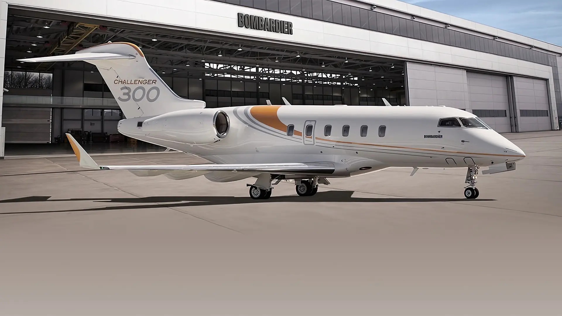 Bombardier Challenger 300 in hangar, aeromobile idoneo a formule di comproprietà